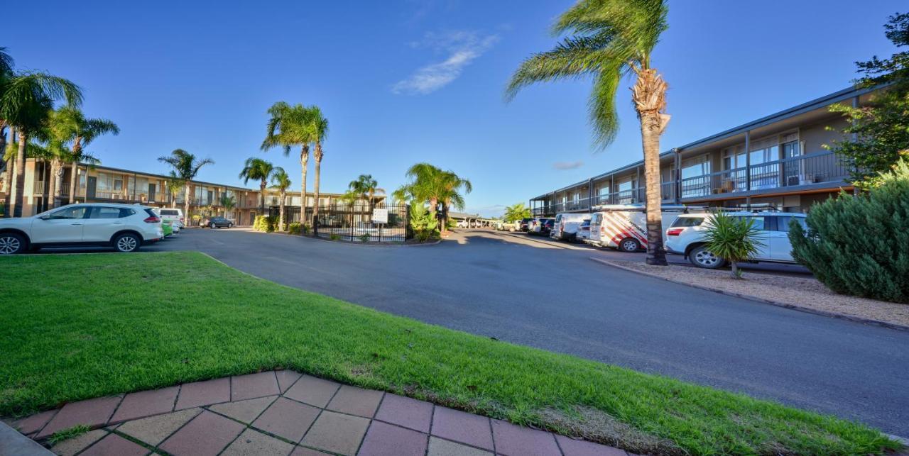 Westland Hotel Motel Whyalla Exterior foto